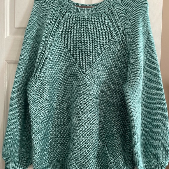 Plus women’s 2x Worthington sweater in a Seafoam green. - Picture 11 of 11